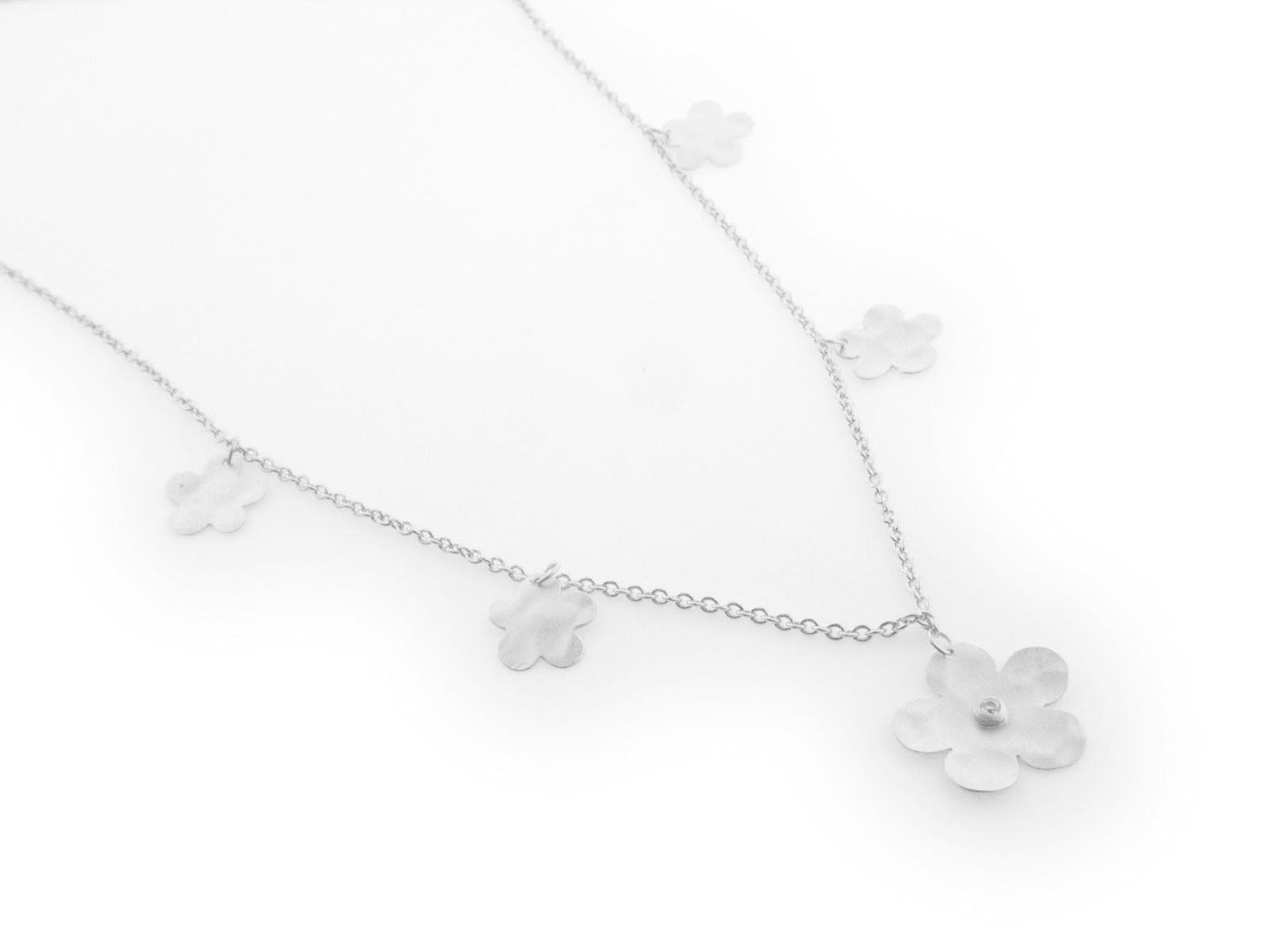 Hammered Silver Flowers Necklace Necklaces