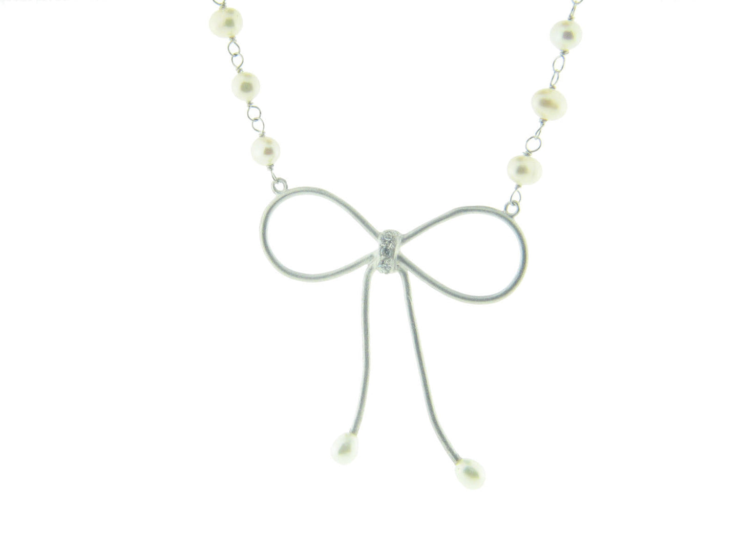 Bow & Pearls Necklace Necklaces